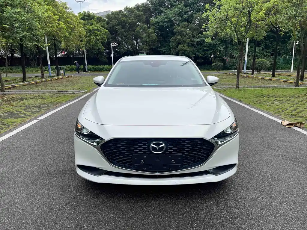 Mazda 3 Axela 2023