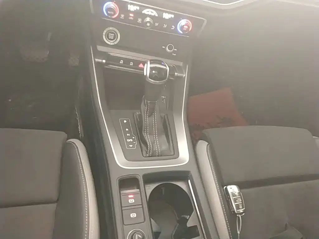 Audi Q3 2021 — фото 14