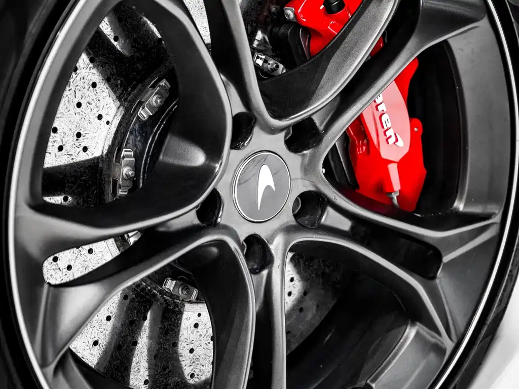 McLaren 720S 2020 — фото 11