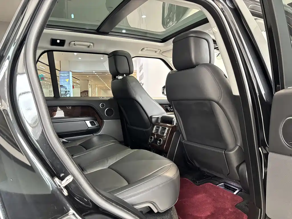 Land Rover Range Rover 2021 — фото 16