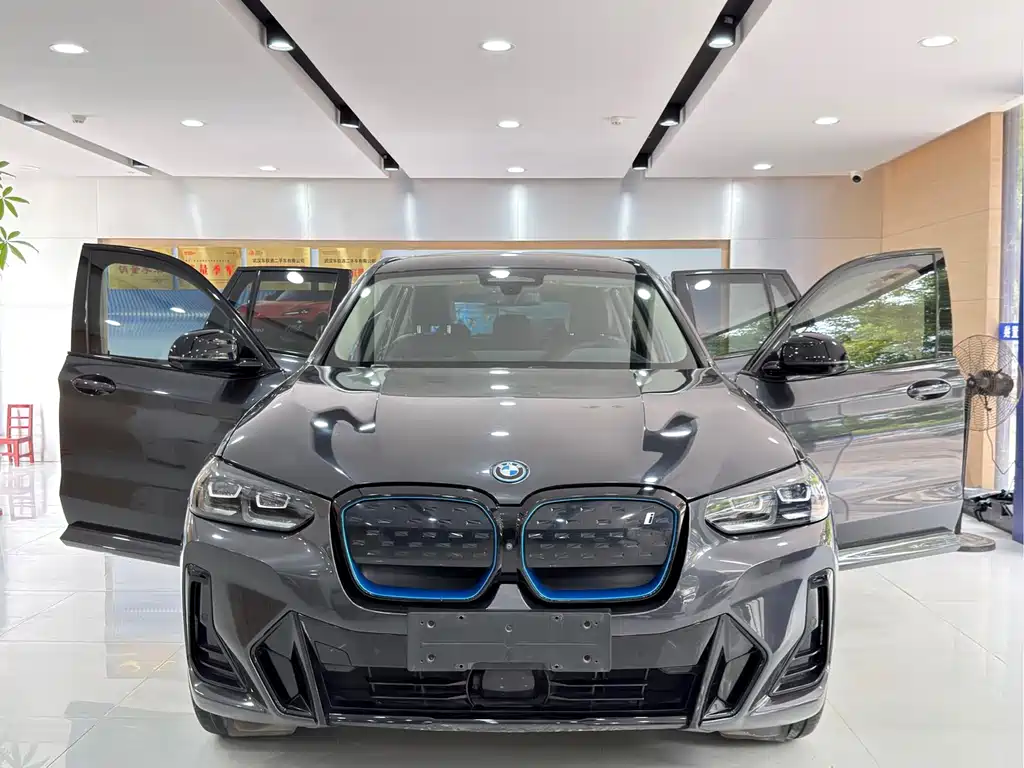 BMW iX3 2021 — фото 16