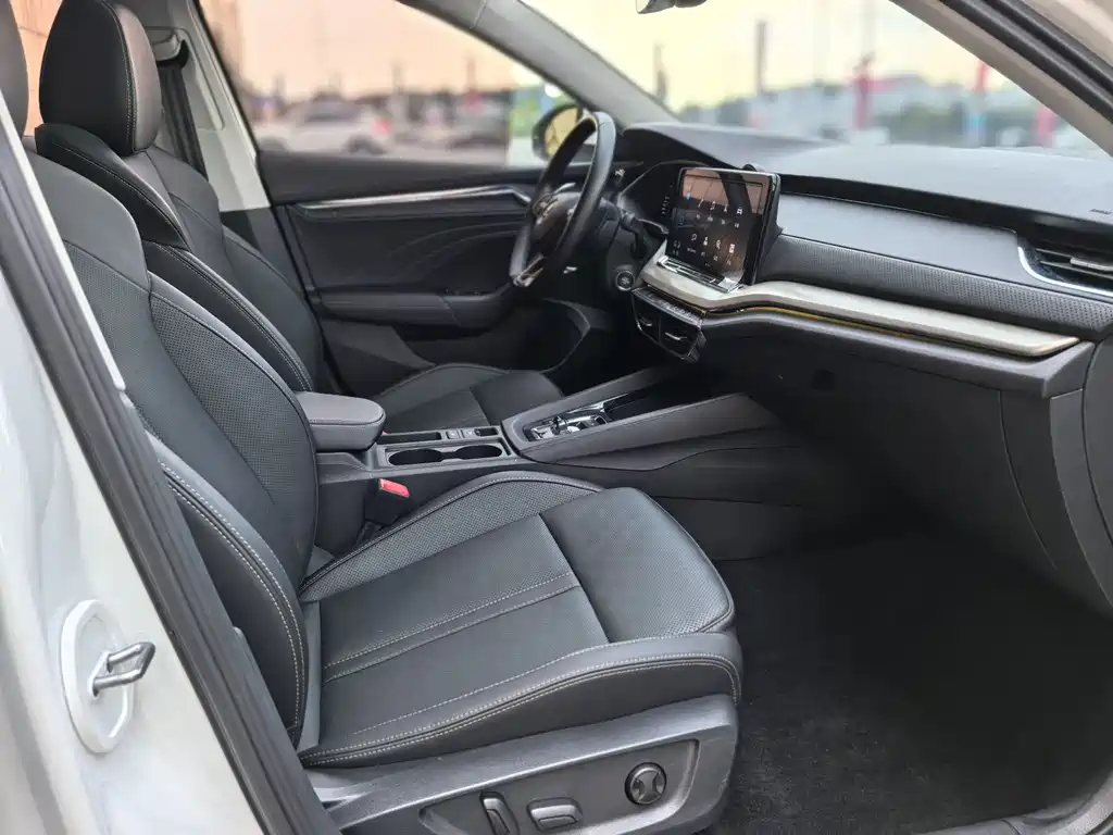 Skoda Octavia 2022 — фото 15