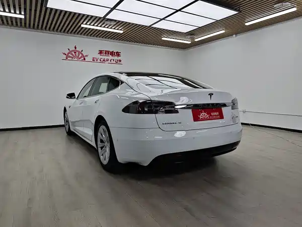 Tesla Model S 2017
