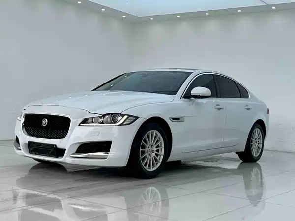 Jaguar XF 2016