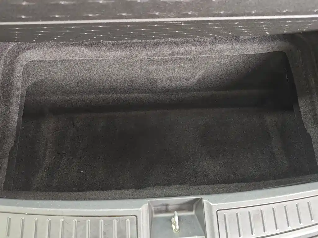 Tesla Model S 2017 — фото 10