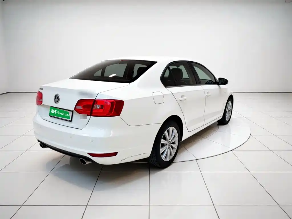 Volkswagen Sagitar 2014