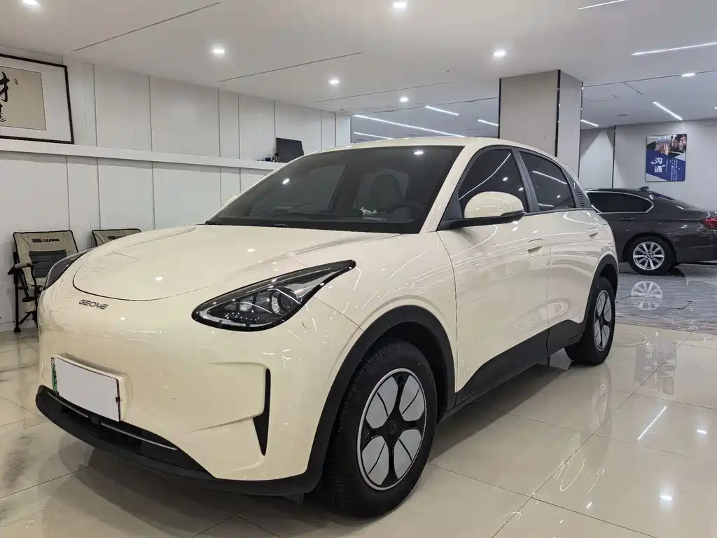 Geely Galaxy Starwish 2025 — фото 1