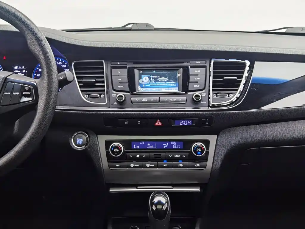 Hyundai Mistra 2015 — фото 12