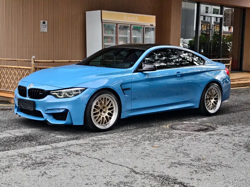 BMW M4 2017