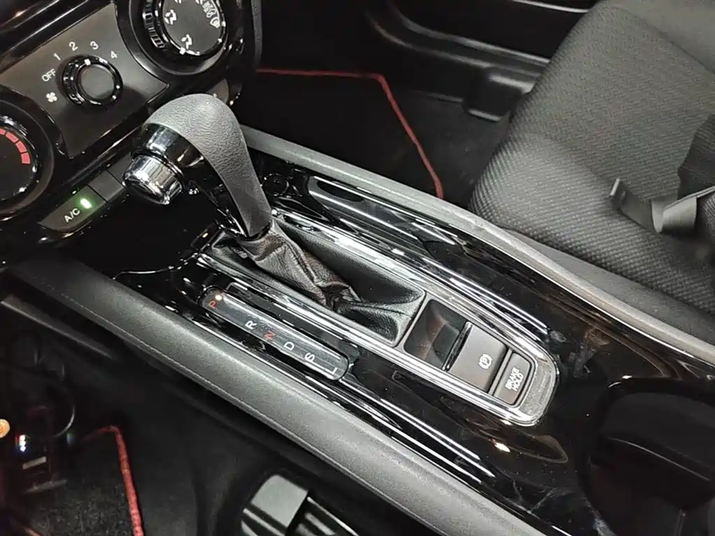 Honda Vezel 2017 — фото 14