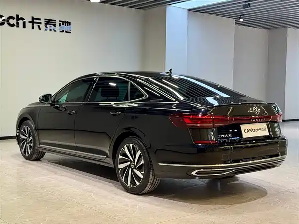 Volkswagen Passat 2025