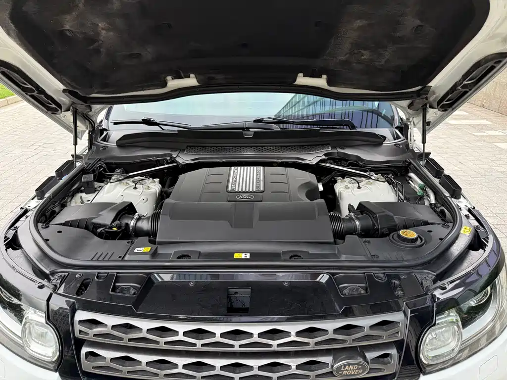 Land Rover Range Rover Sport 2017 — фото 17