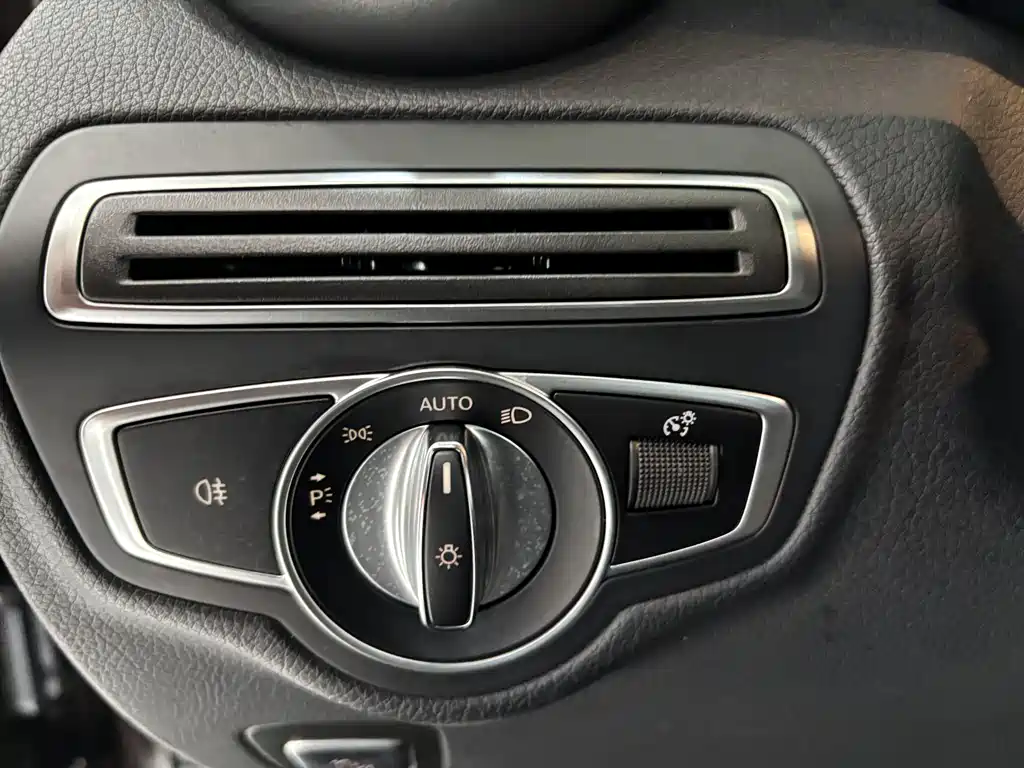 Mercedes-Benz GLC 2019 — фото 17