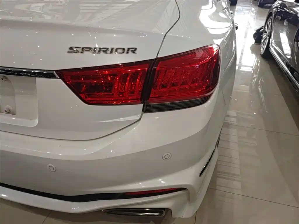 Honda Spirior 2017 — фото 8