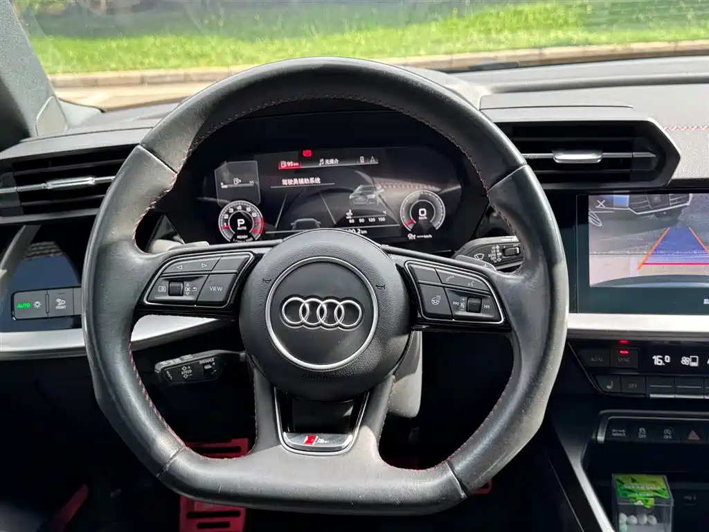 Audi A3 2021 — фото 17