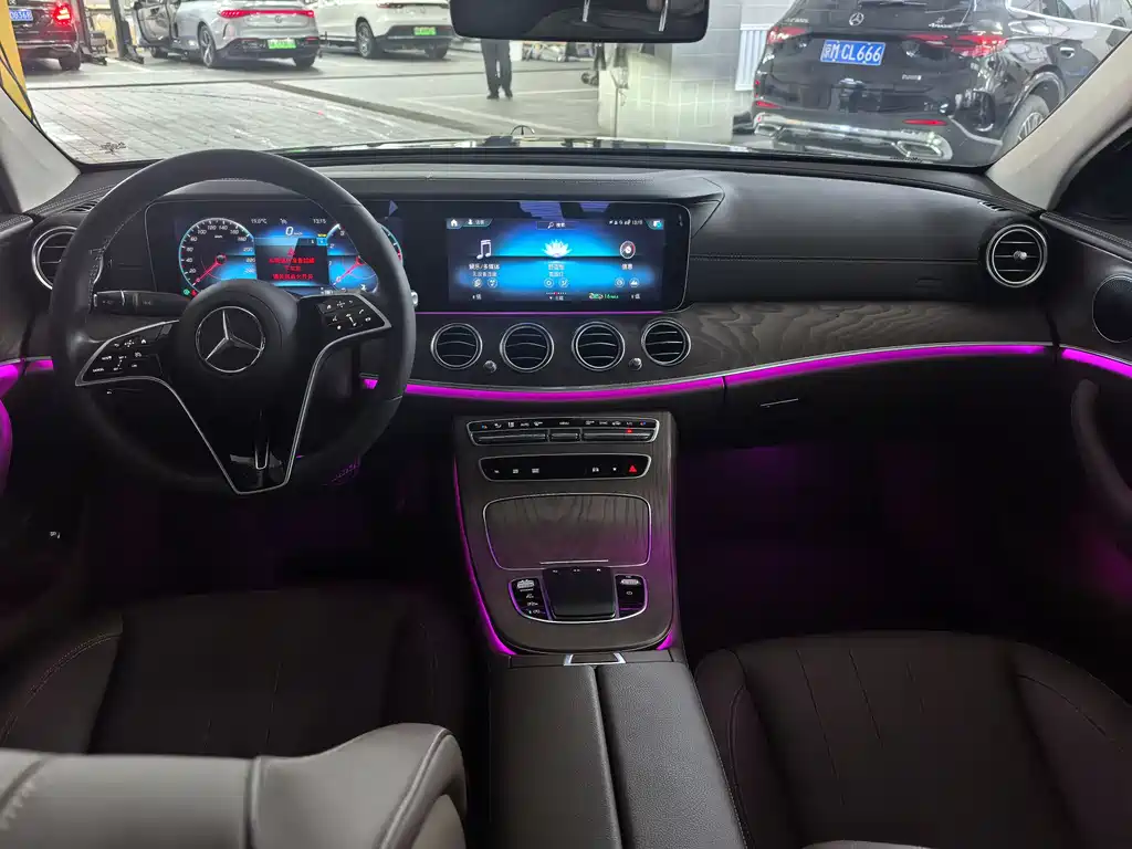 Mercedes-Benz E-Class 2023 — фото 19