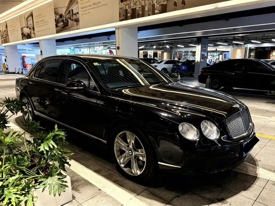 Bentley Flying Spur 2013 — фото 2