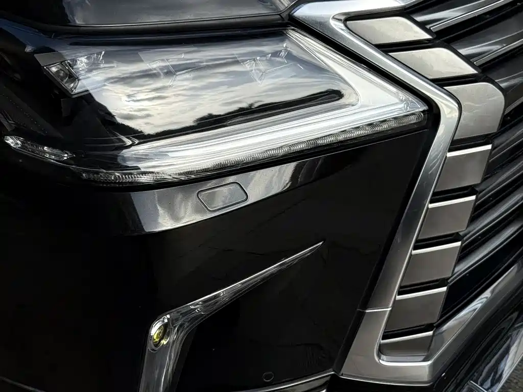 Lexus LX 2022 — фото 6