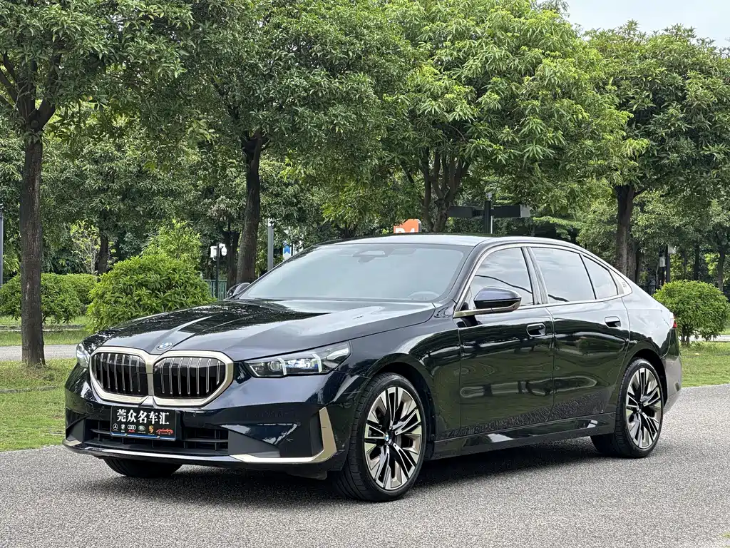 BMW 5 Series 2025