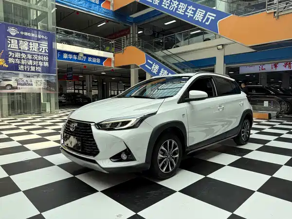 Toyota Yaris L 2022