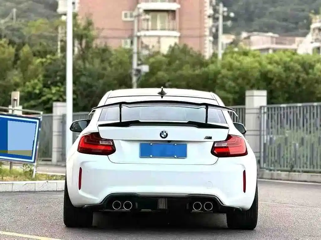 BMW M2 2017 — фото 8