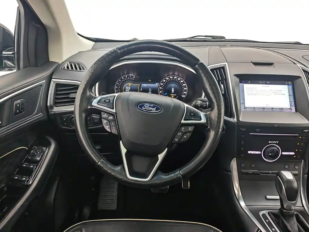 Ford Edge 2018 — фото 11