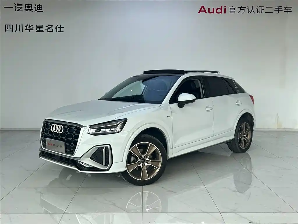 Audi Q2L 2023 — фото 1