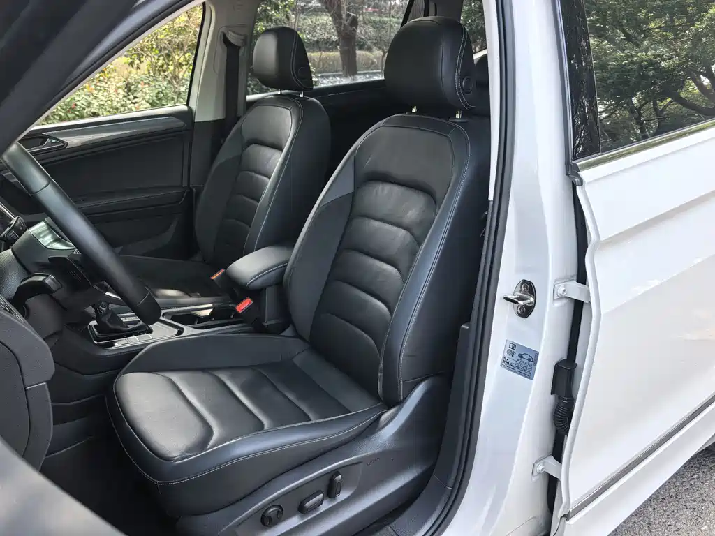 Volkswagen Tiguan L 2021 — фото 23