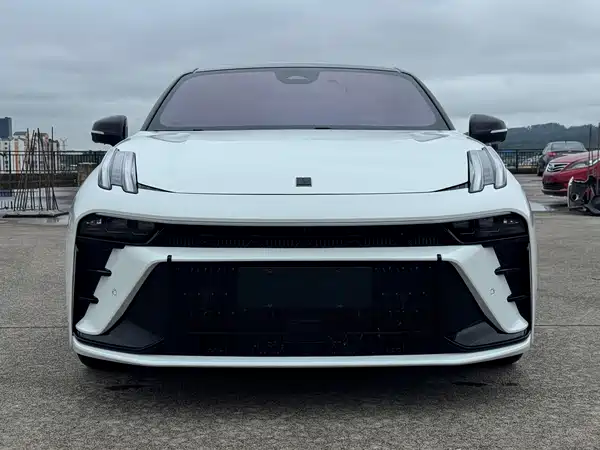 Lynk & Co 03 2023