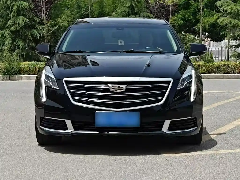 Cadillac XTS 2018 — фото 2