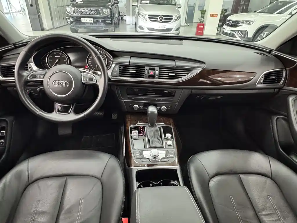 Audi A6L New Energy 2018 — фото 9