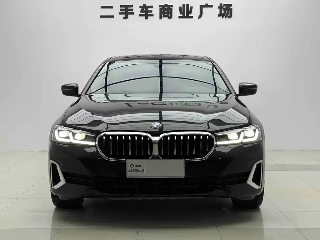 BMW 5 Series 2021 — фото 2