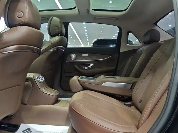 Mercedes-Benz E-Class 2023