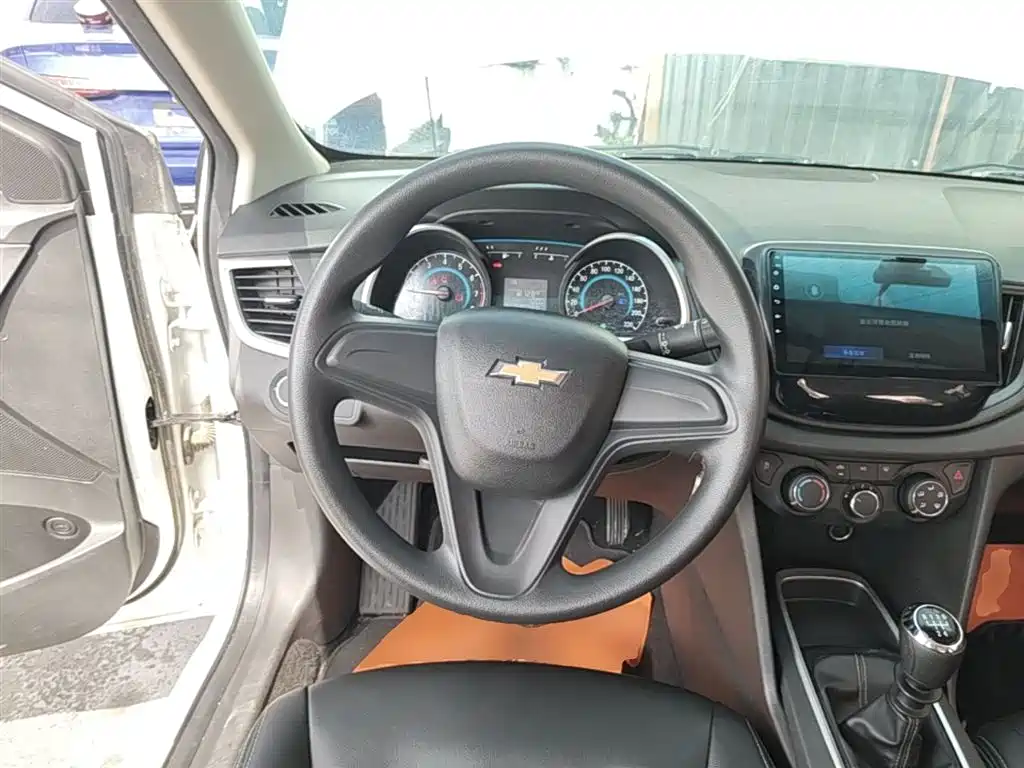 Chevrolet Cavalier 2017 — фото 11
