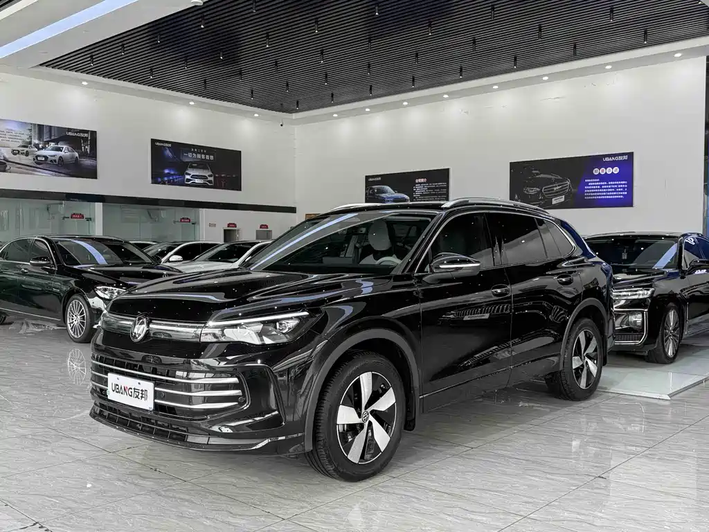 Volkswagen Tiguan L 2025 — фото 1