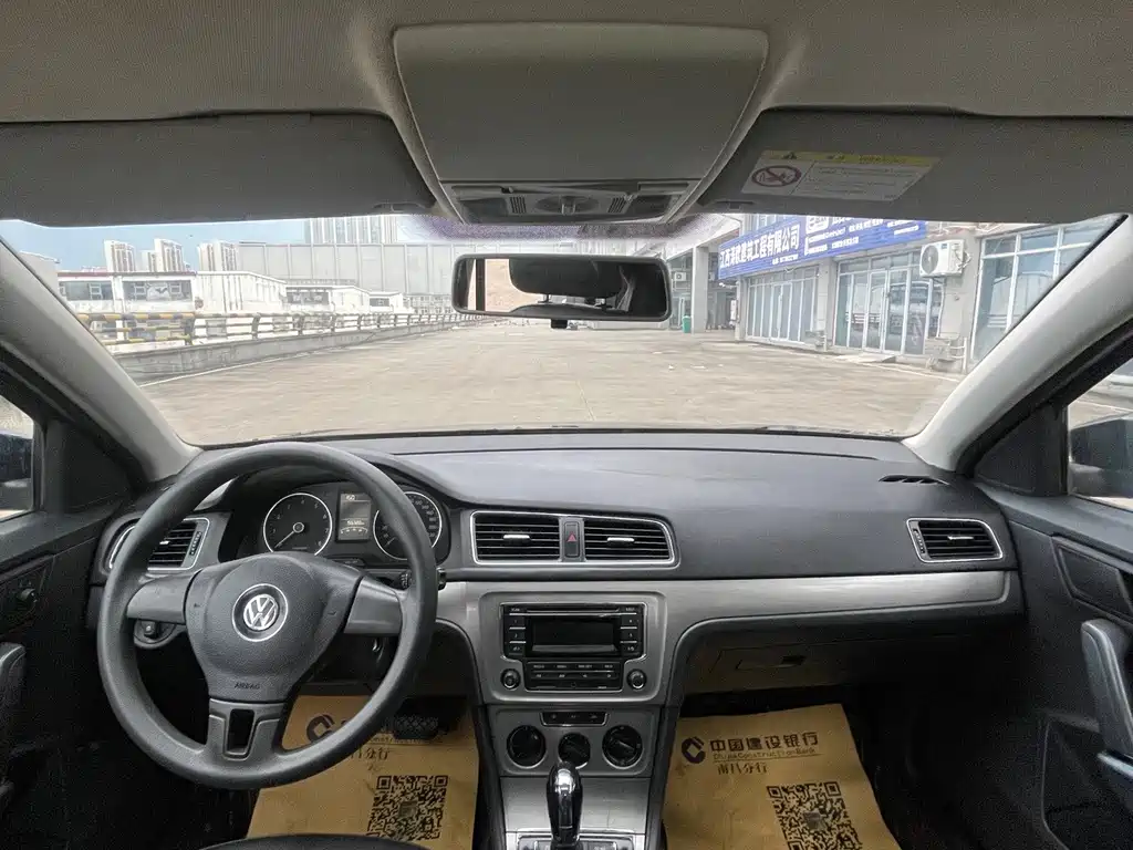 Volkswagen Lavida 2015
