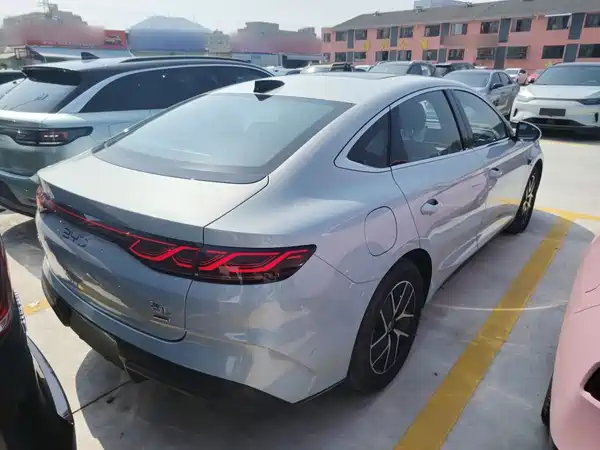 BYD Qin L 2025