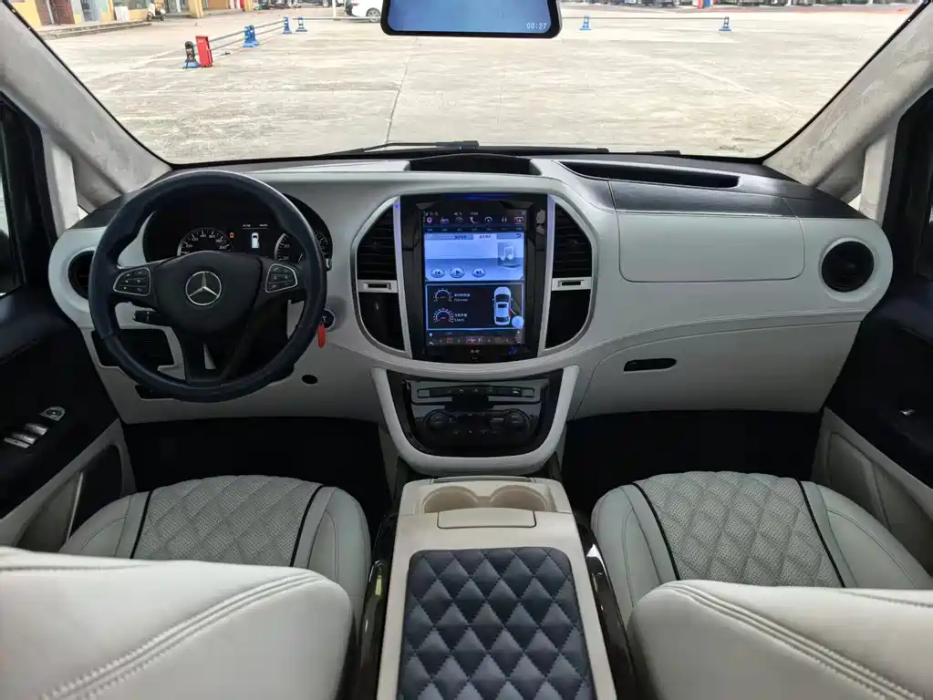 Mercedes-Benz Vito 2018 — фото 17
