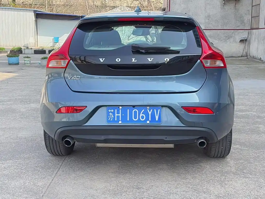Volvo V40 2014 — фото 16