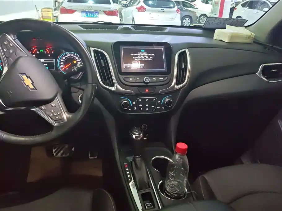 Chevrolet Equinox 2017 — фото 13