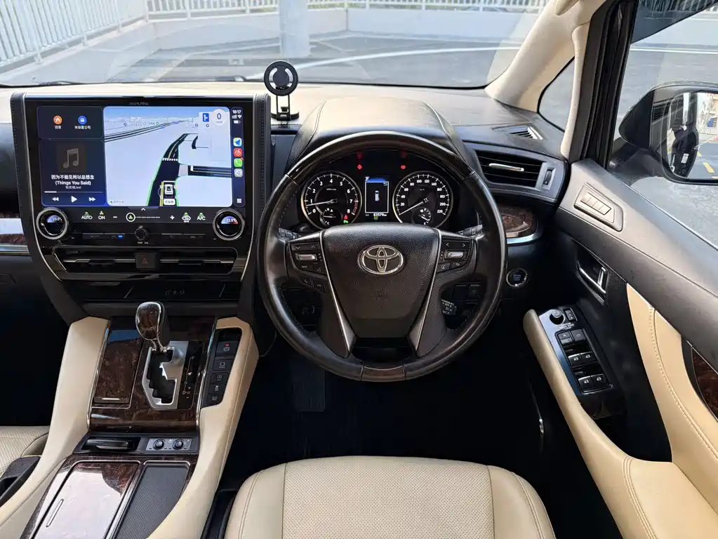 Toyota Alphard 2019 — фото 6