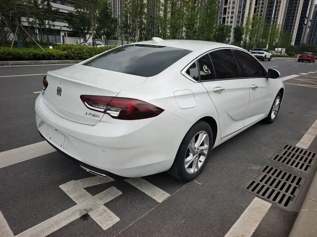 Buick Regal 2024 — фото 11