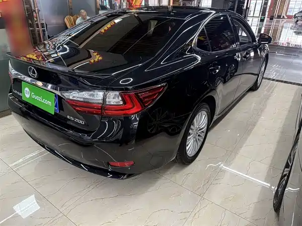 Lexus ES 2015