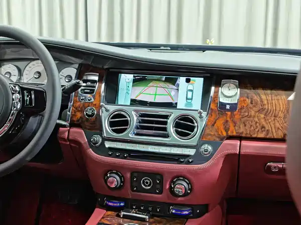 Rolls-Royce Ghost 2015