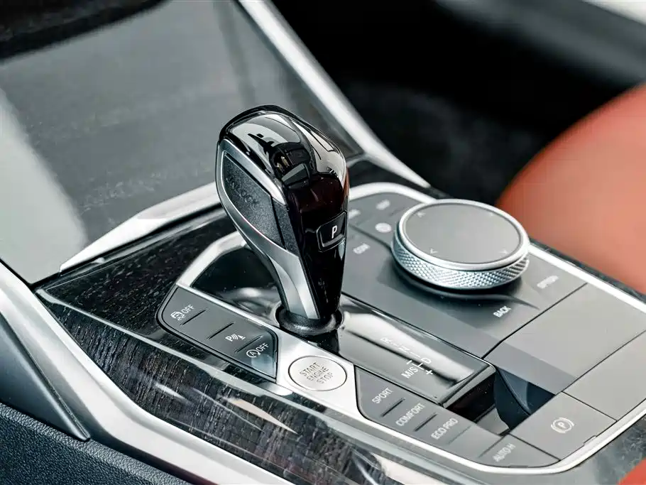 BMW 3 Series 2022 — фото 14