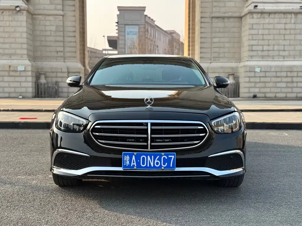 Mercedes-Benz E-Class 2023 — фото 2