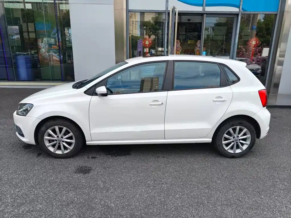 Volkswagen Polo 2016