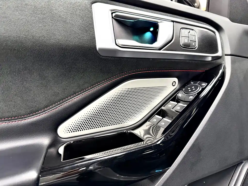 Ford Explorer 2023 — фото 13