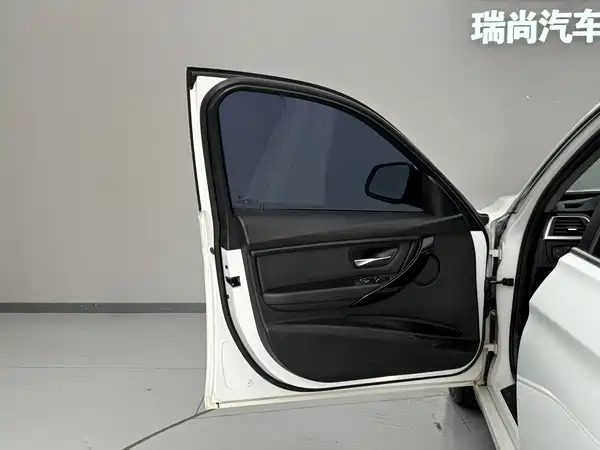 BMW 3 Series 2017