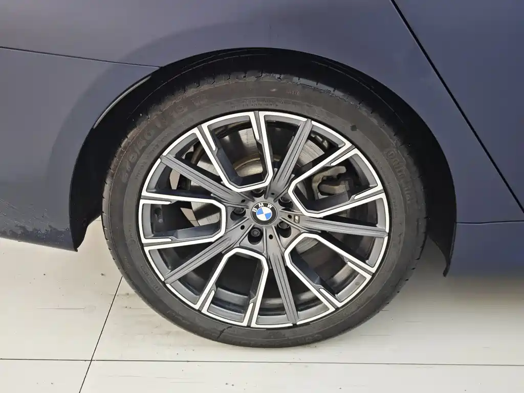 BMW 7 Series 2018 — фото 16